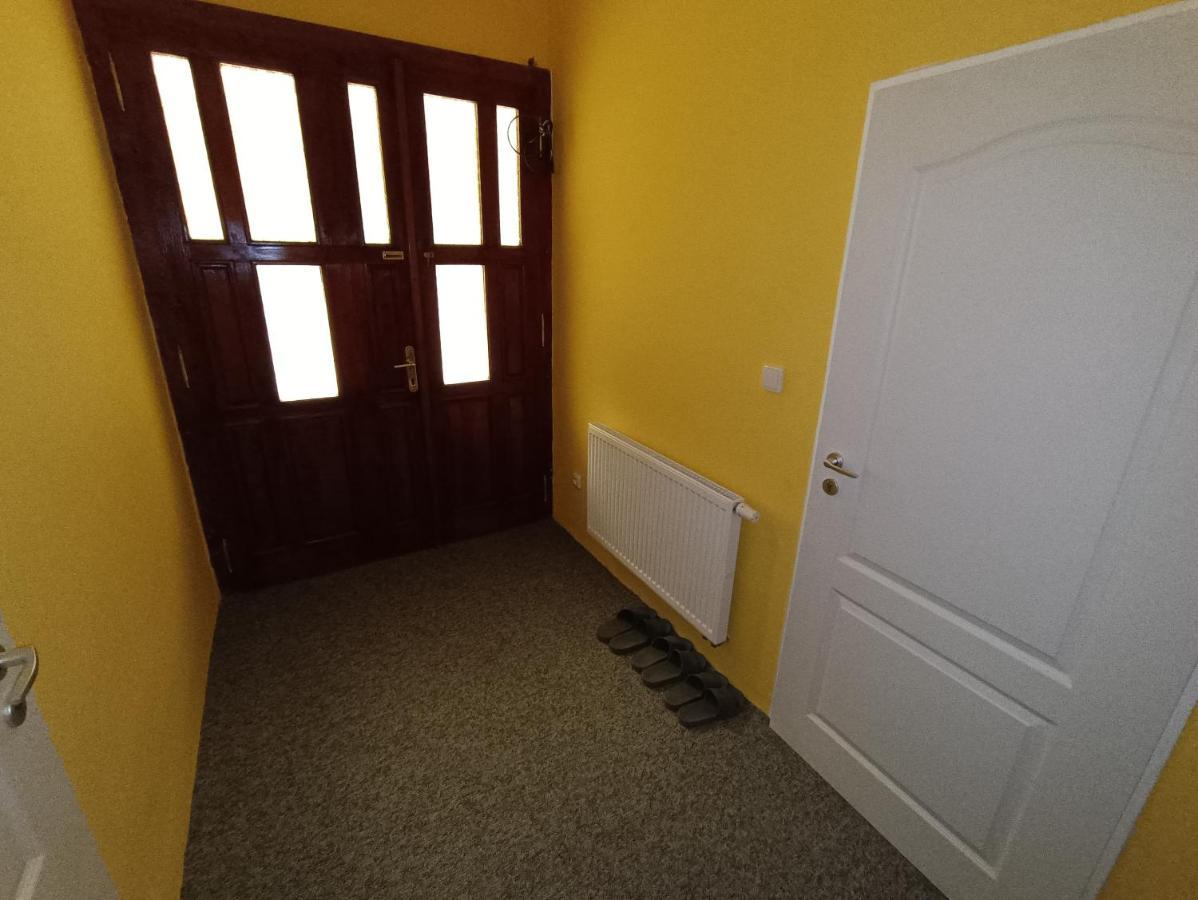 Apartman Horni Slavkov Hodinarstvi Bagian luar foto
