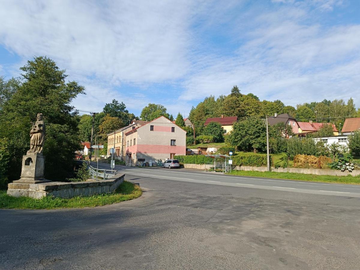 Apartman Horni Slavkov Hodinarstvi Bagian luar foto