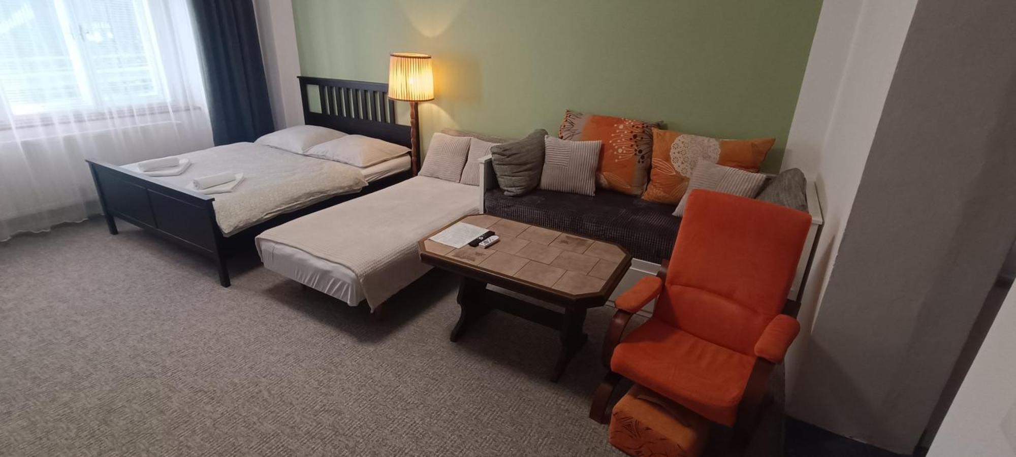 Apartman Horni Slavkov Hodinarstvi Bagian luar foto