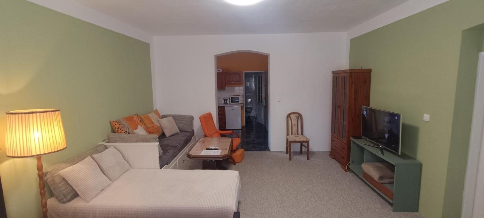 Apartman Horni Slavkov Hodinarstvi Bagian luar foto