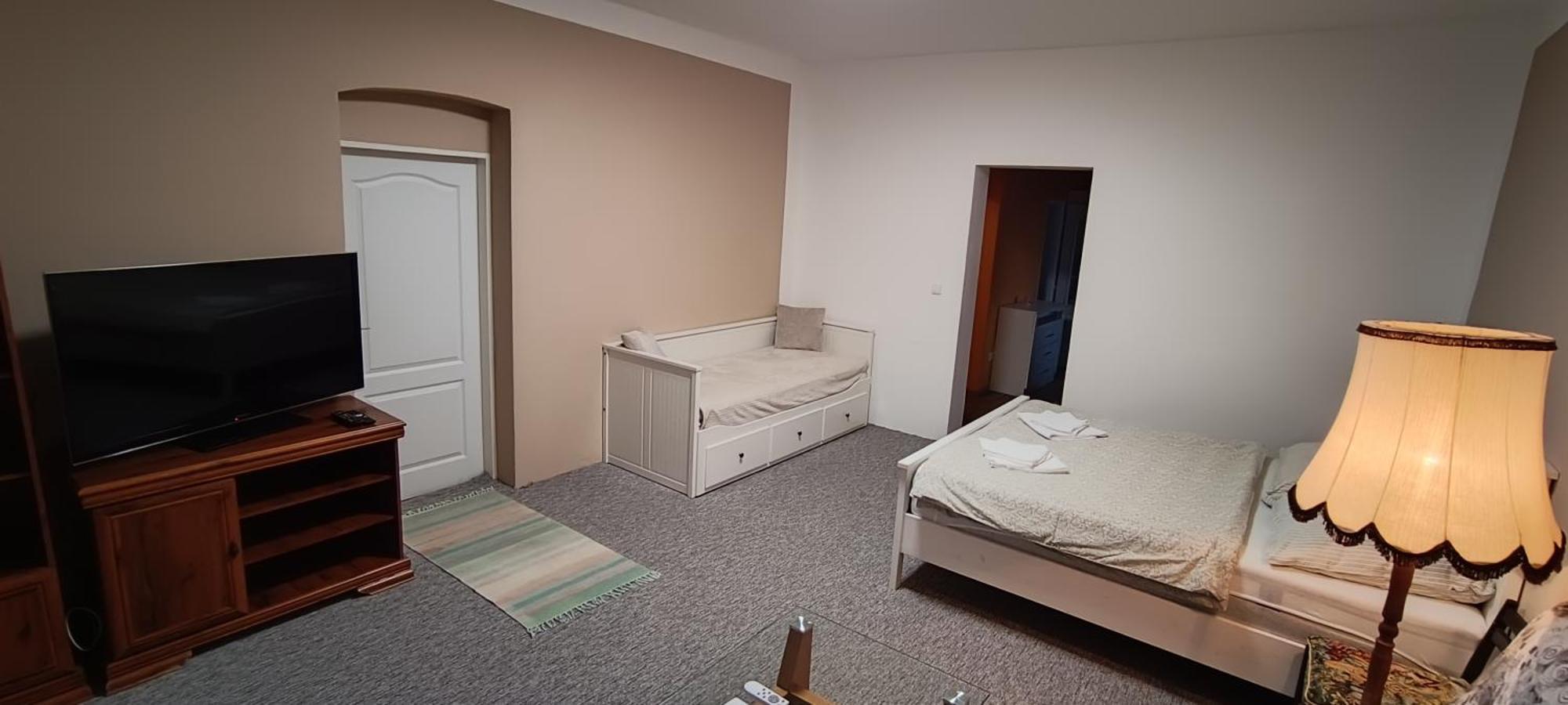 Apartman Horni Slavkov Hodinarstvi Bagian luar foto